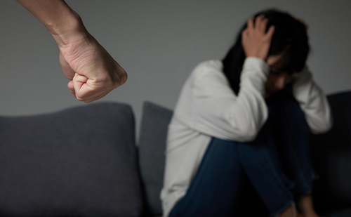 家暴离婚在财产应该如何分配