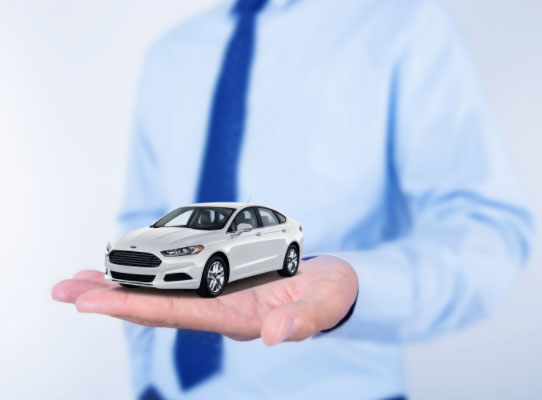 婚前男方父母买的车，登记在女方的名下，离婚怎么分