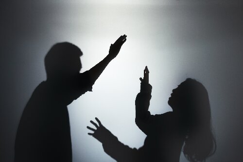 对方实施家庭暴力，离婚后可以要求损害赔偿吗