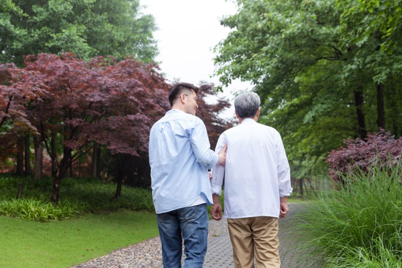 深圳婚姻家事律师:老人有退休金,子女还需要给赡养费吗?(图1)
