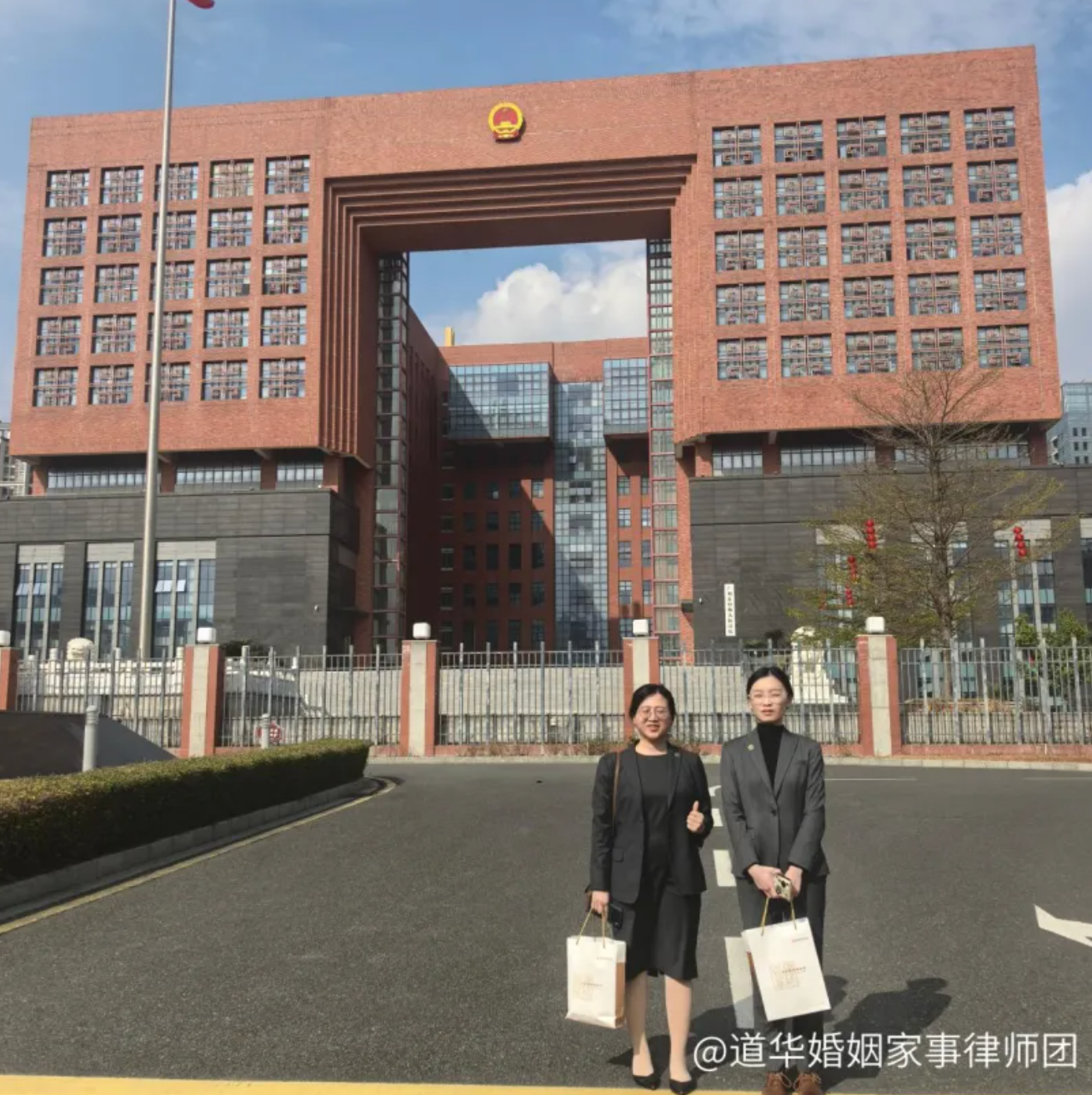 老人用夫妻共有房产签遗赠扶养协议有效吗？深圳专业的遗产继承律师唐云虹结合真实判例解析无权处分效力认定规则
